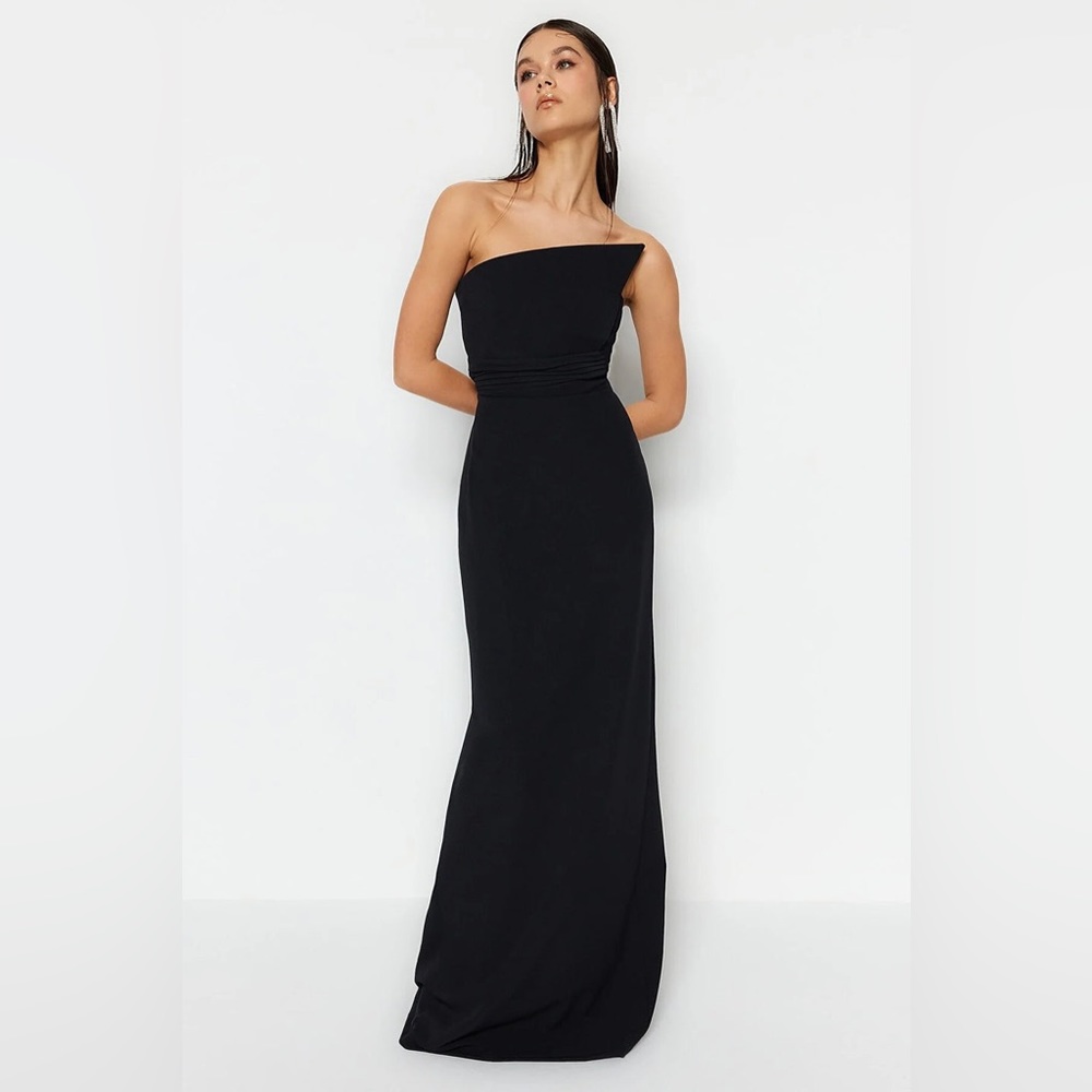 Palenia Black Strapless Maxi Dress